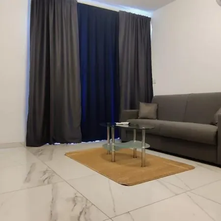 Blu-M Central Qormi Exterior photo